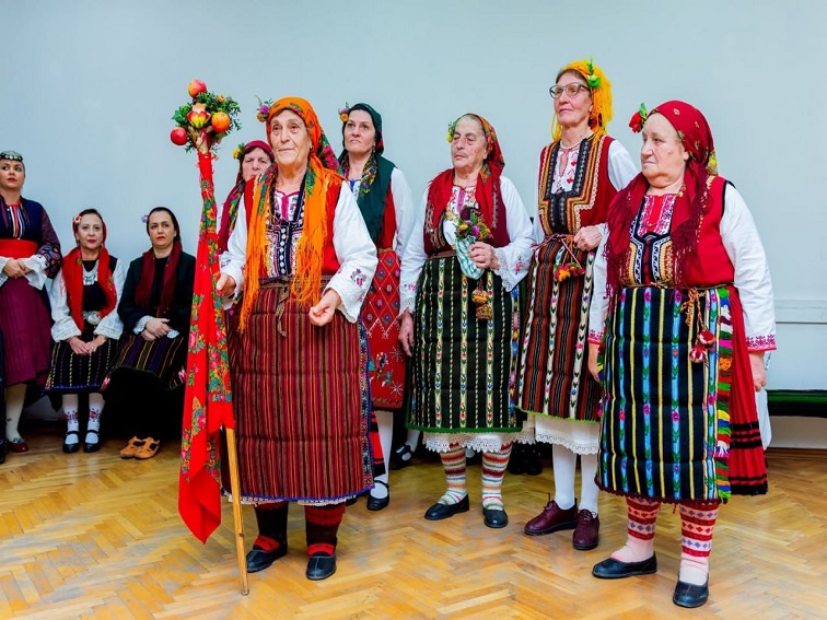 Книга за обредите и бита на Разлог представена пред местна публика