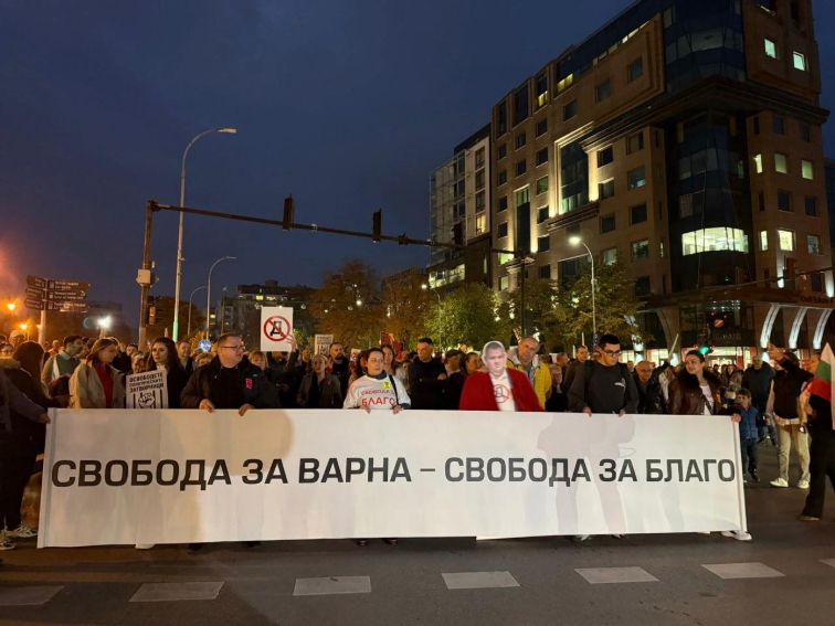 Варненци отново протестираха с искане за освобождаването на кмета Благомир Коцев
