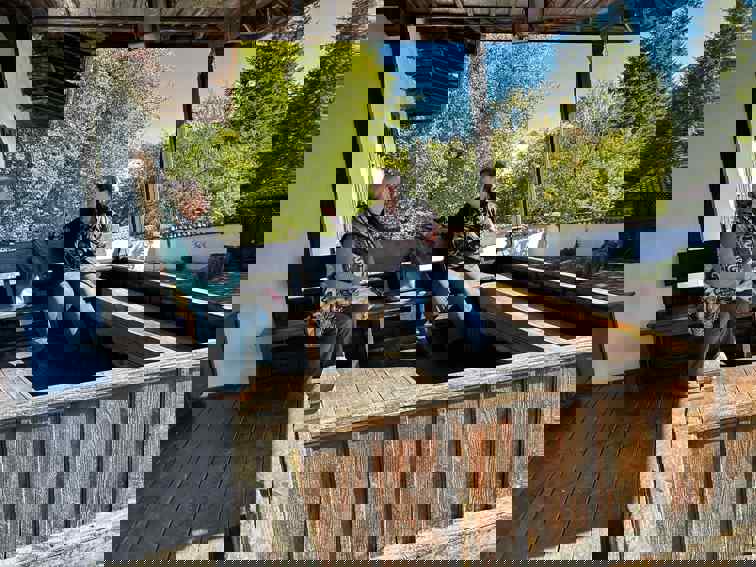 Емоционална среща в Добруджанската къща – Алфатар отново звънна с песни и спомени