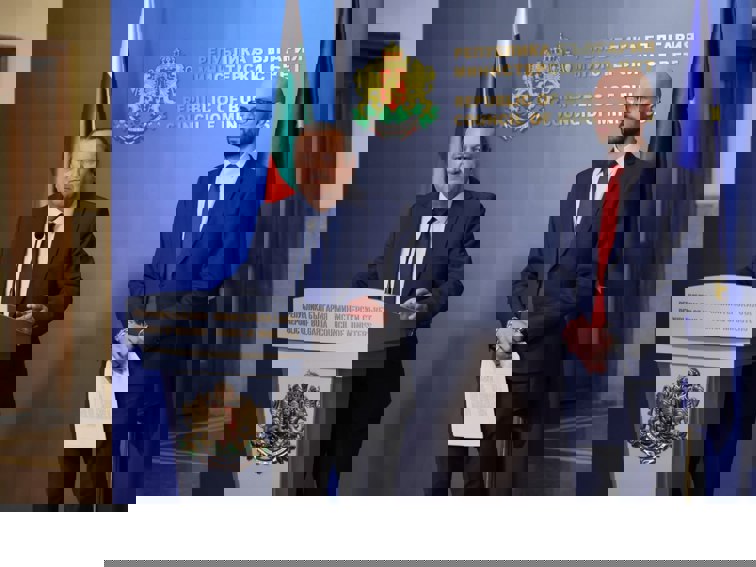 Министър Адемов: Близо 80% от пенсионерите ще получат добавка за Великден