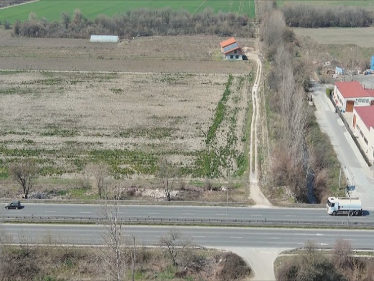 Куриозен случай в Пловдивско: Осъдиха земеделец за премахната мантинела и му я подариха