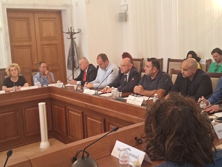 За „Хоризонтите пред българското земеделие“ говориха земеделци, политици и преподаватели в НС