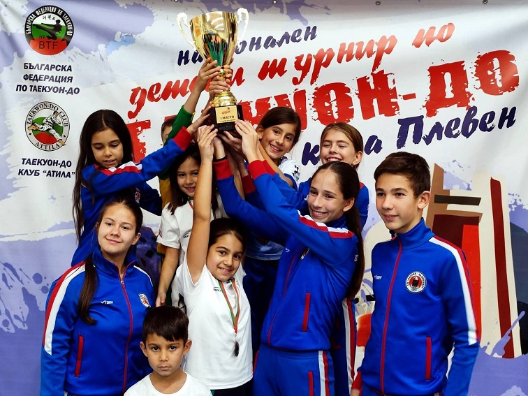 Повече от 200 таекуондисти мериха сили в осмия Национален детски турнир за купа „Плевен“