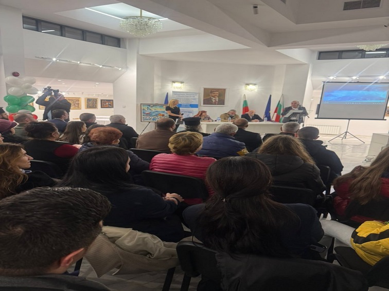 Проф. Пимпирев и Иглика Трифонова представиха „Антарктида“ пред жителите на Гоце Делчев