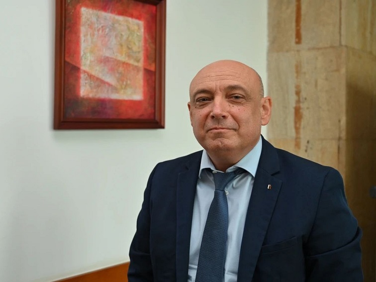 Президентът назначава Николай Неновски за член на Управителния съвет на Българската народна банка