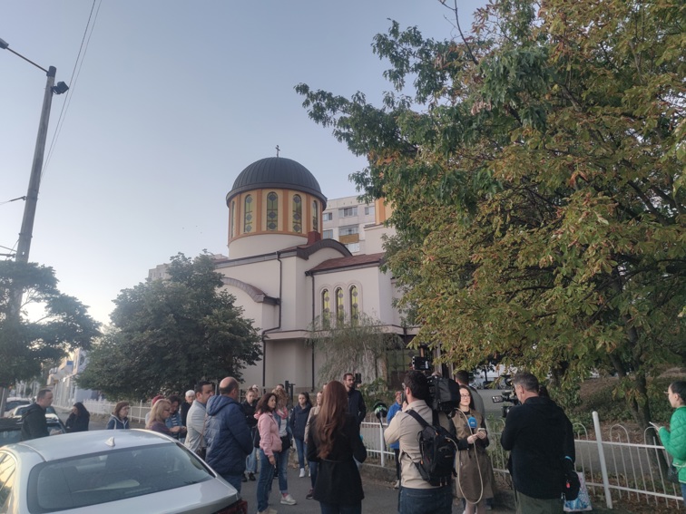 Жителите на „Дружба-2“ на протест срещу зимния ремонт на „Топлофикация София“