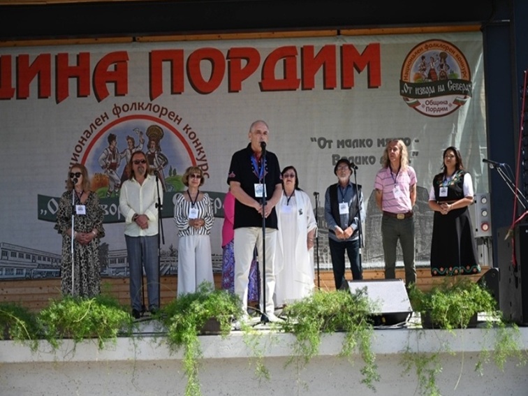 Пордим стана сцена на фолклора: Конкурс с много награди и концерт на ансамбъл „Пирин“