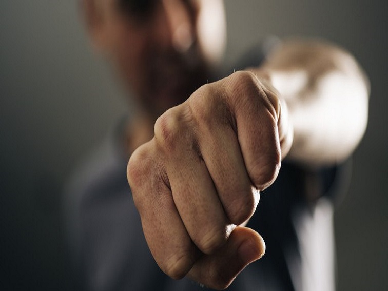 Задържан мъж за нападение над жена в Сандански