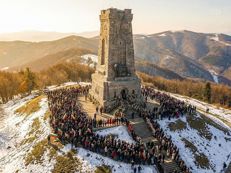 С признателност и гордост: България тържествено отбеляза 148-ата годишнина от Освобождението