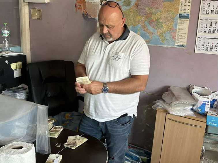 Снимка от буден гражданин предизвика сериозни въпроси около изборната кампания на партия МЕЧ в Пазарджик