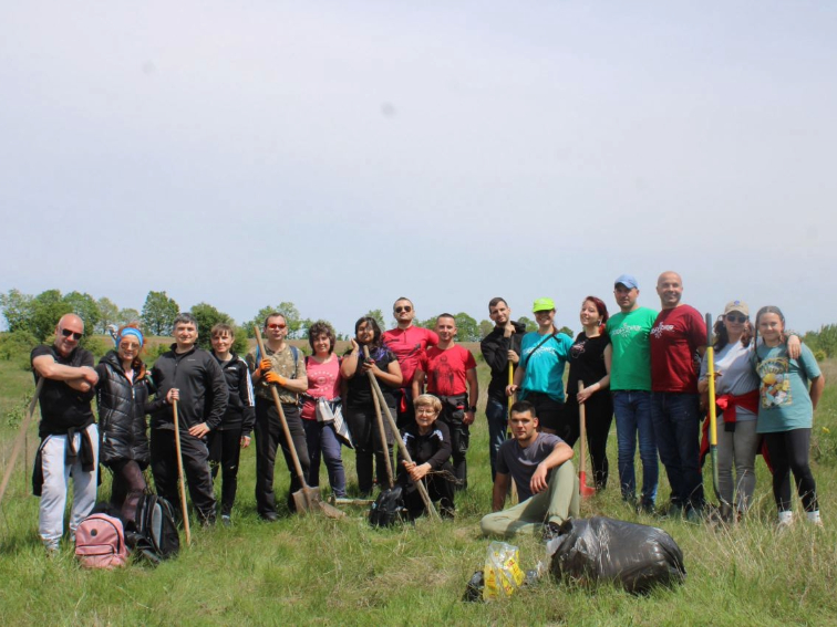 Гражданското общество от община Ветрино и „ДоброЖънци“ с доброволческа акция по залесяване