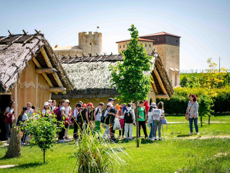„Исторически парк“ към политиците: Спрете да се упражнявате върху труда на българите