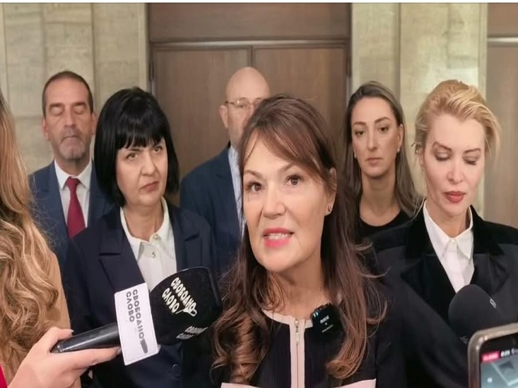 Народни представители от ПГ на Величие: Ние сме обединени, стоим плътно зад Ивелин Михайлов