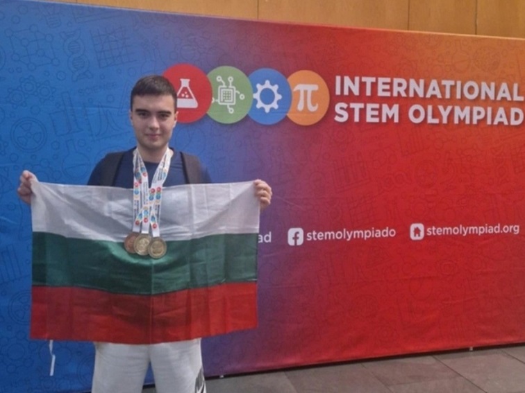 Марио Петков печели злато и бронз на международна STEM олимпиада – ПГЕХТ Плевен