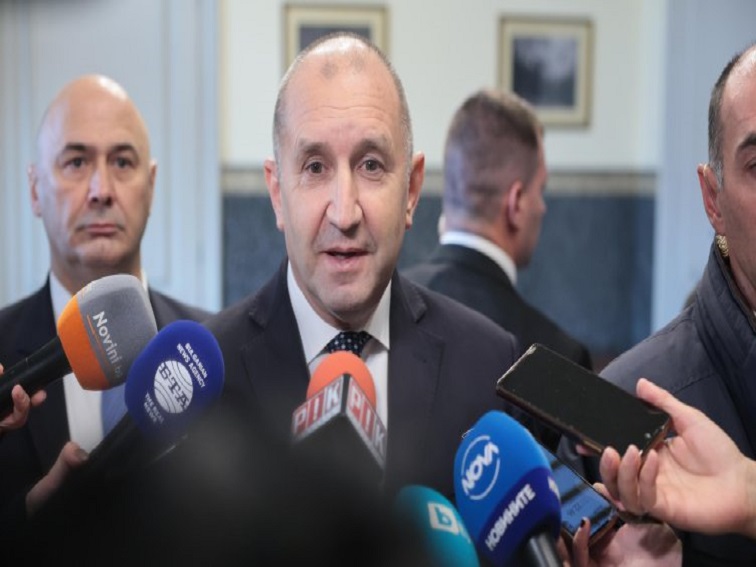 Радев: Управляващите ги е страх от предсрочни избори!