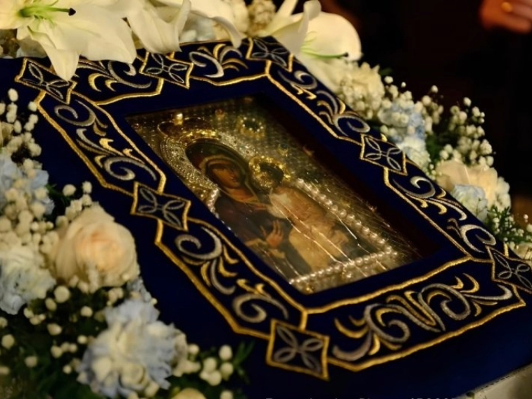 За първи път в България: Хавайската мироточива икона на Пресвета Богородица