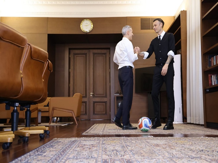 Димитър Бербатов става съветник на премиера Андрей Гюров по въпросите на младежта и спорта