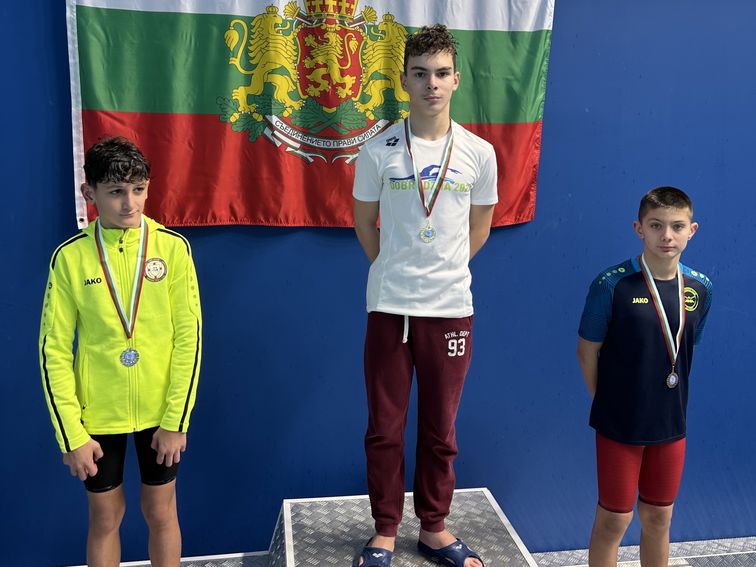 Пламен Василев  от КПС „Добруджа 2021“ с три златни, два сребърни и национален рекорд на държавното първенство в Пловдив