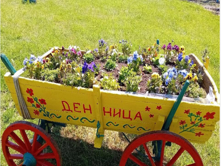 Село Денница празнува с фолклор, симфония и нестинари