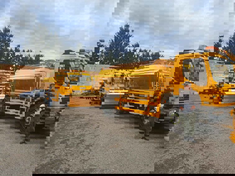 Областният управител участва в проверка на готовността на техниката за зимно поддържане на пътищата.