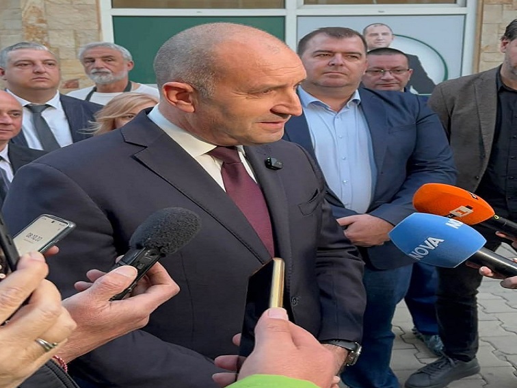 Румен Радев от Кюстендил: „Очаквам през април да настъпи политическата пролет“