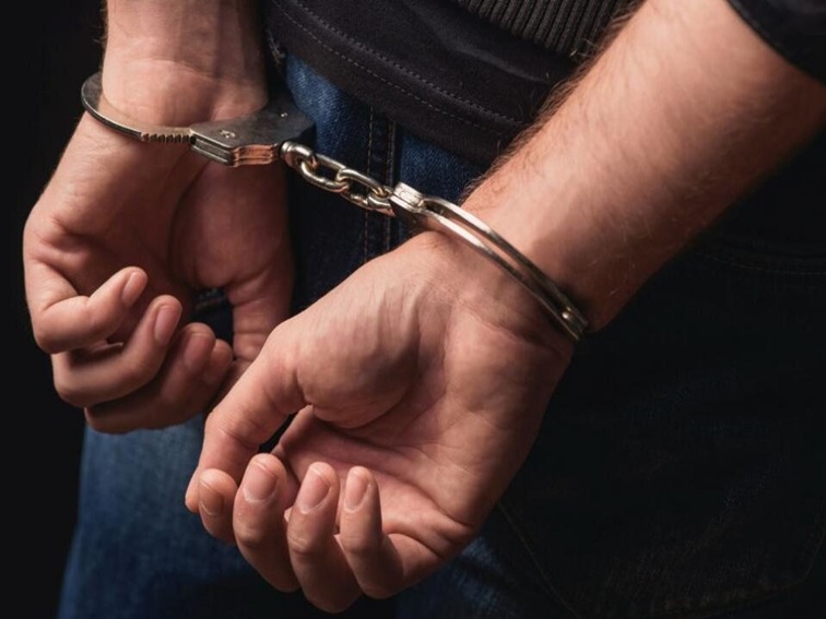 Задържаха петима мъже в Петрич с дрога