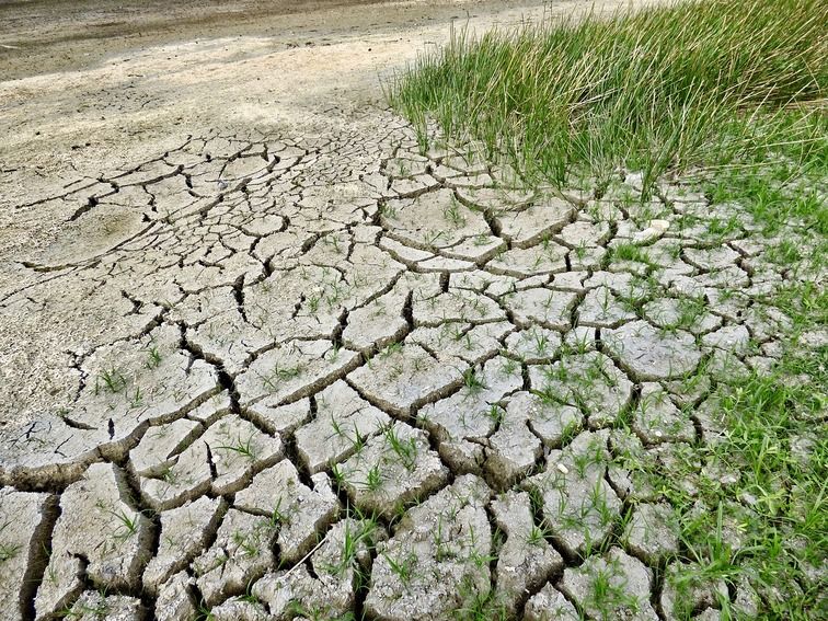 Задълбочава ли се водната криза в България? Към момента над 200 000 души нямат вода.