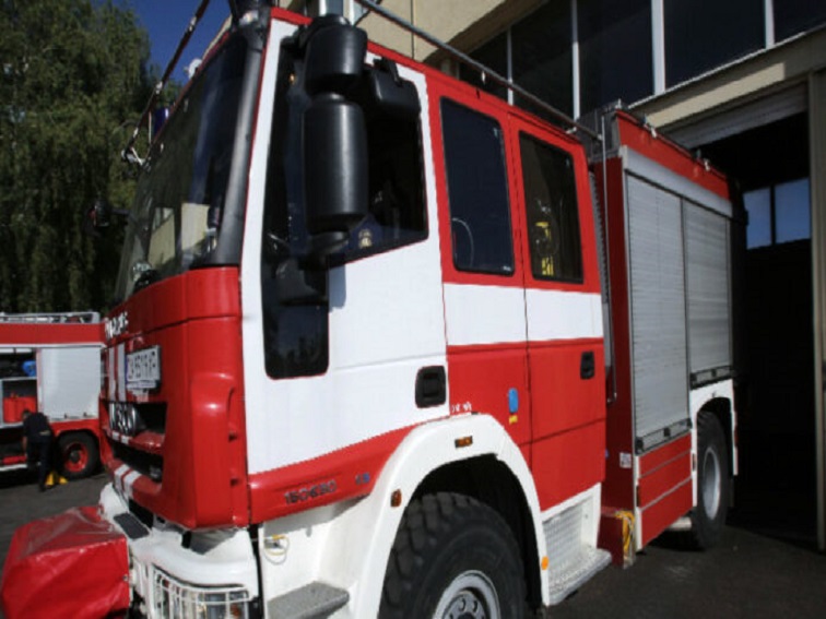 Пожари в контейнери и отпадъци в Плевенско през почивните дни