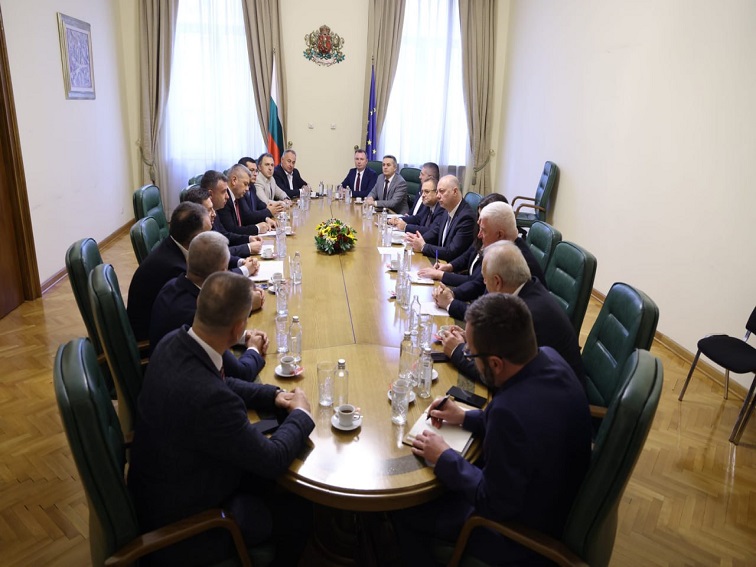 Правителството ускорява изграждането на четирилентов път Асеновград- Смолян