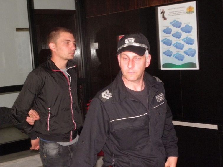 Известна кримка от Благоевград пак е в ареста за грабеж