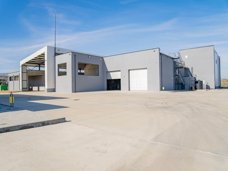 Ученици се запознават как действа анаеробната инсталация в Благоевград