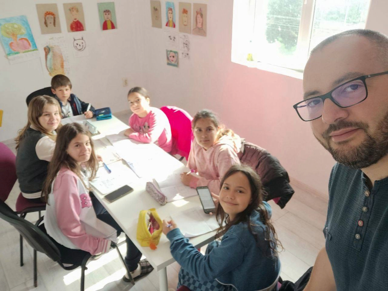 Празниците не отмениха безплатните уроци по математика в община Ветрино