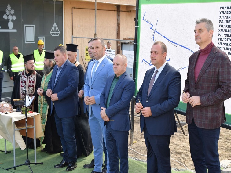 Подменят водопроводната и канализационна мрежа на Сандански за над 16 млн. лв.