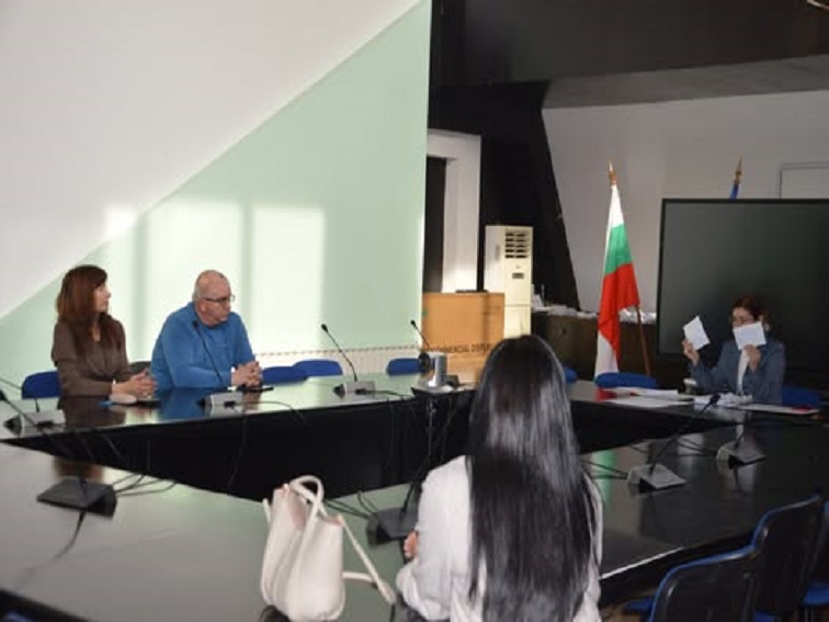 Публичен жребий определи класирането в поръчката за нови съдове за отпадъци в Благоевград