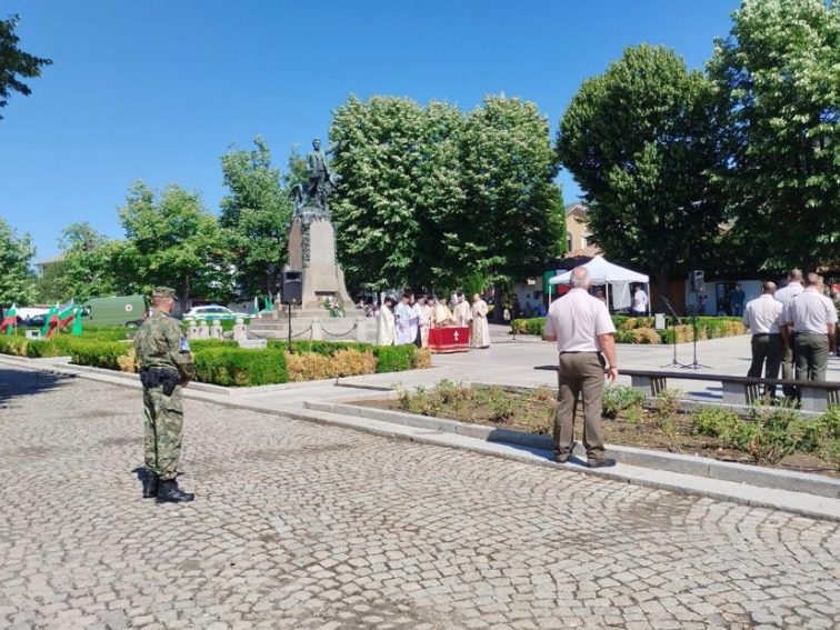 Почит към Апостола