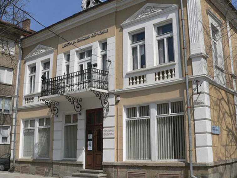 Арт галерия „Видима“ – сърцето на художествения живот в Севлиево