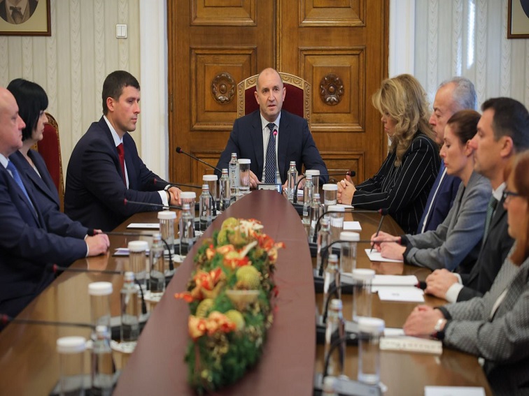 Румен Радев към народа: Доверието в парламента е изчерпано, мандатът ще бъде връчен след Нова година