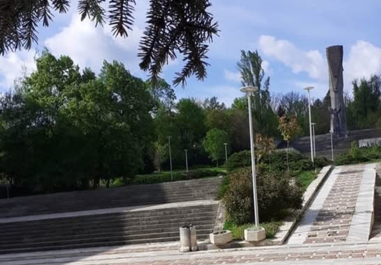Жителка на Плевен алармира за серия нападения над деца от агресивна група младежи