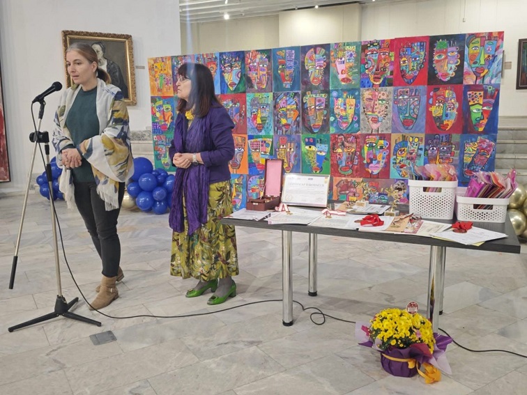 Арт школа „Колорит“ откри новия си сезон с изложба и връчване на 300 награди