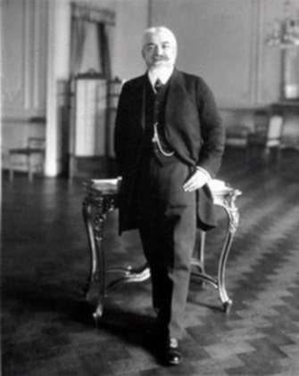 Приносът на Стефан Бобчев към правото и просвещението