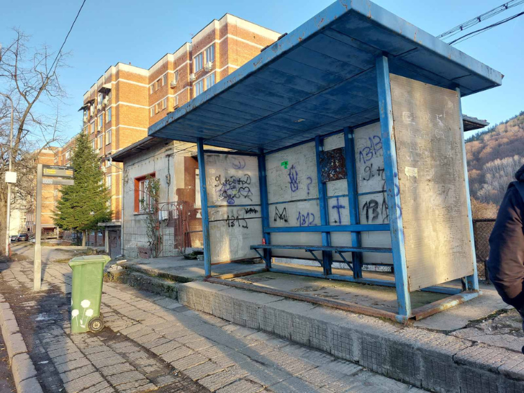 „Неизползваемата” спирка в квартал Дядо Дянко