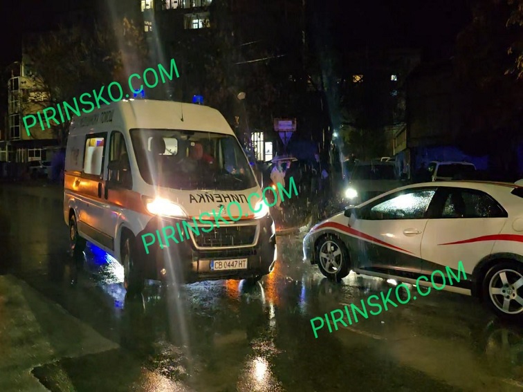 Пешеходец е ударен от кола в Благоевград и е с множество травми