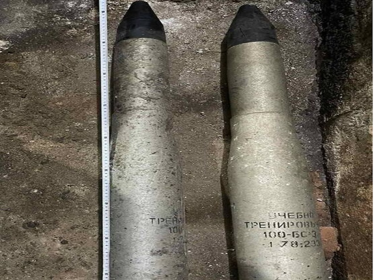 Военен екип обезвреди два учебни снаряда, открити в частен дом в Гоце Делчев
