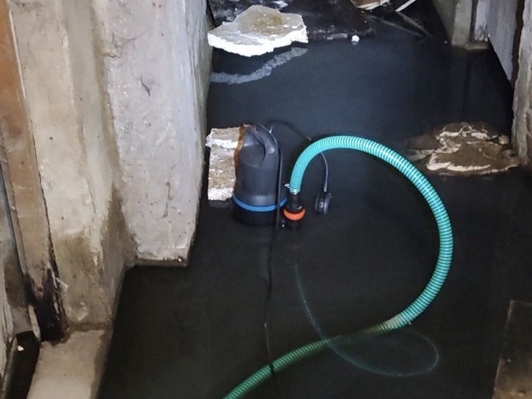 Наводнени избени помещения и в друг блок в гр. Добрич 