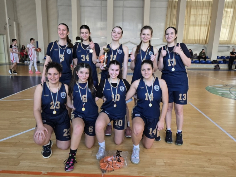 Първа ЕГ триумфира в баскетболния турнир за девойки VIII–X  клас