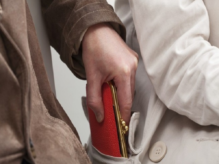 Две години и шест месеца лишаване от свобода за рецидивист, извършил грабеж в Благоевград