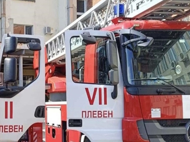 Двама съпрузи са пострадали при инцидент с изтичане на газ в дома им в Плевен