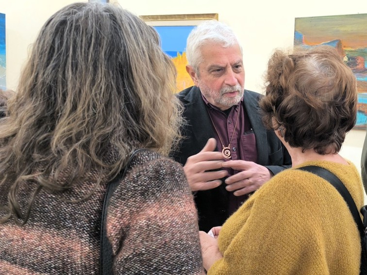 Румен Генков представи авторска медна бижутерия в изложба