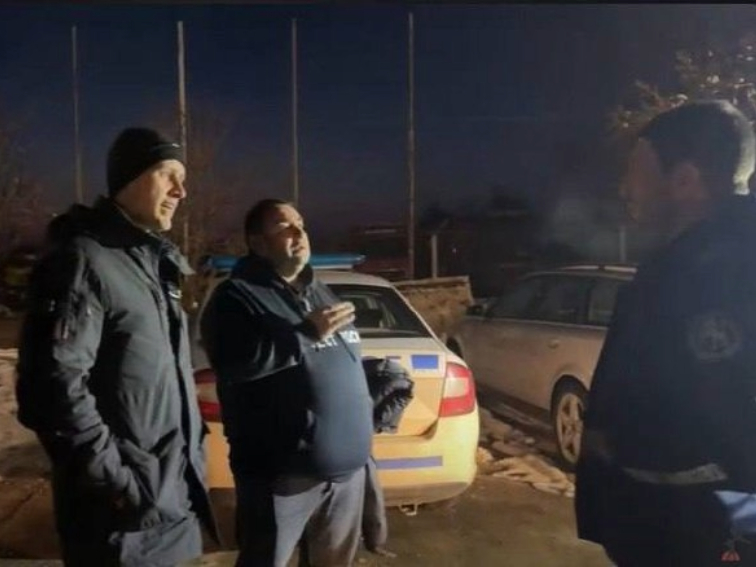 Пълен смях! Павел Стоименов спасява униформените пратеници на Пеевски и Борисов!
