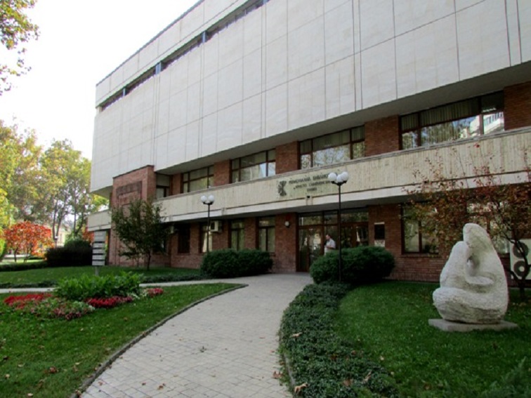 Плевенската библиотека организира „Вечер на младите поети“ като част от Деня на четенето